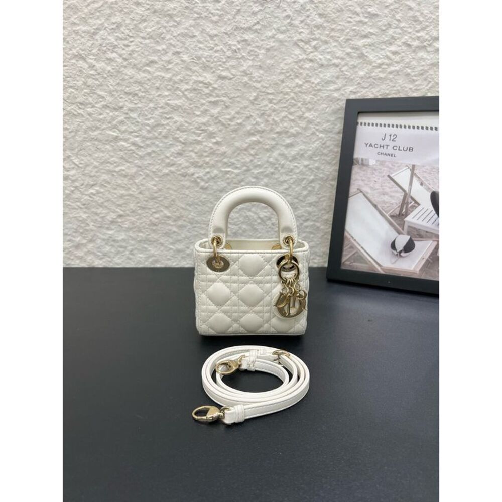 Dior Women Pre-Loved Bag Very Good Condition